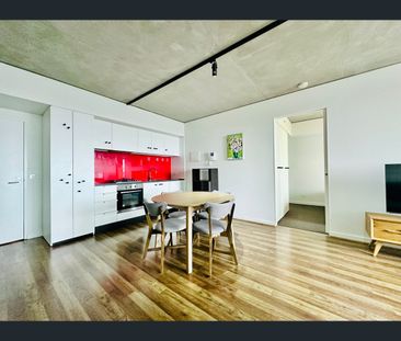 812/620 Collins Street, Melbourne, Vic 3000 - Photo 2