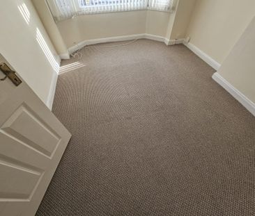 Dennis Road, Upper Stoke - Photo 4