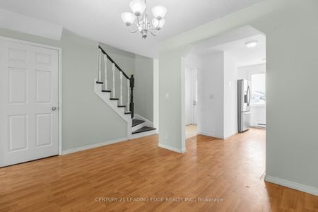 Detached Home For Lease | E8137774 - Photo 2