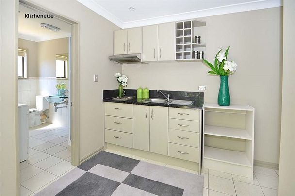 Very Modern Unit - incl Power,gas Water & Internet - Photo 1