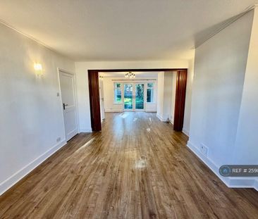 5 bedroom semi-detached house to rent - Photo 3