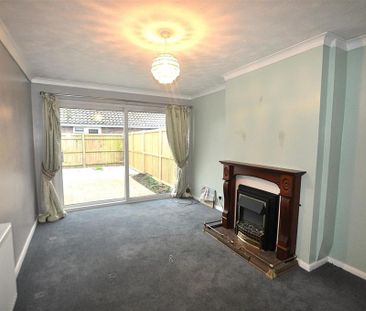 2 bedroom semi-detached bungalow to rent - Photo 2
