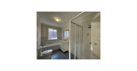 Modern 3-Bedroom Townhouse in the Heart of Essendon - Photo 5