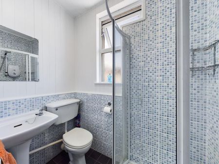 4 bedroom terraced house to rent - Photo 5