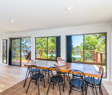 4 Bedroom Waterfront - Photo 6