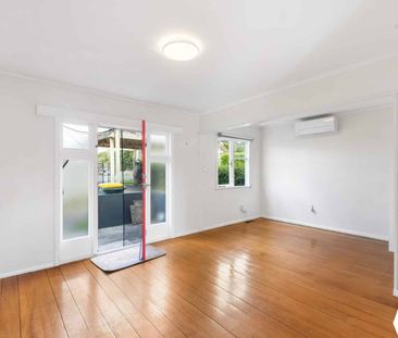 69 Konini Road, Titirangi - Photo 2