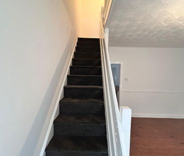 2 bedroom terraced house to rent - Photo 4
