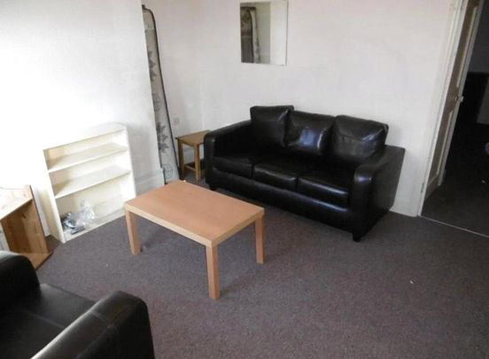 4 bedroom apartment to rent - Photo 1