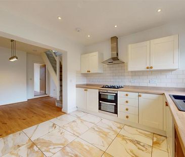 2 bedroom semi-detached house to rent - Photo 6