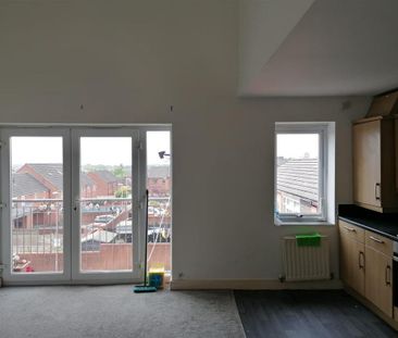 2 bedroom flat to rent - Photo 1