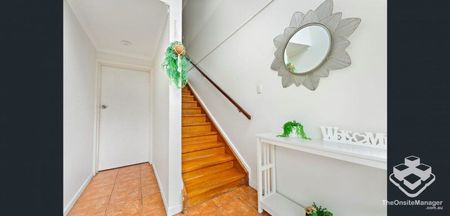 Spacious and Light-Filled Family Home - Photo 3