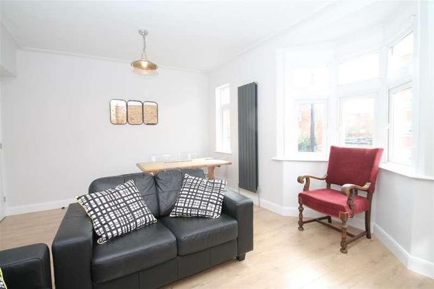 Tudor Way, Southgate, London, N14 - Photo 1