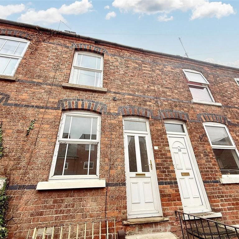 2 bedroom terraced house to rent - Photo 1