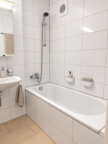 Balkon, Komfort und eine gute Lage vereint - Foto 4