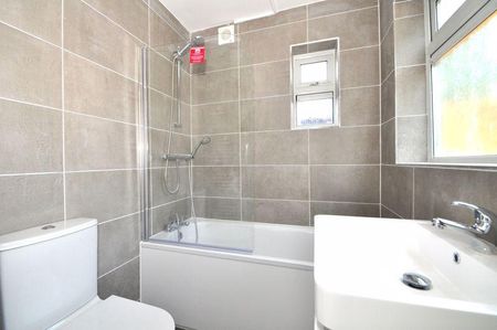 2 bedroom maisonette to rent - Photo 5