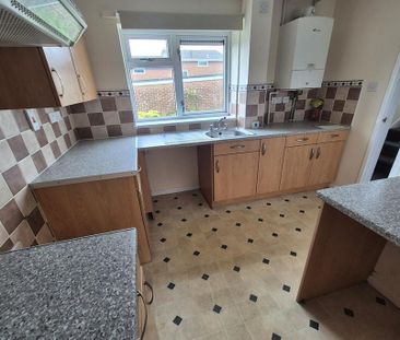2 bedroom semi-detached house to rent - Photo 5