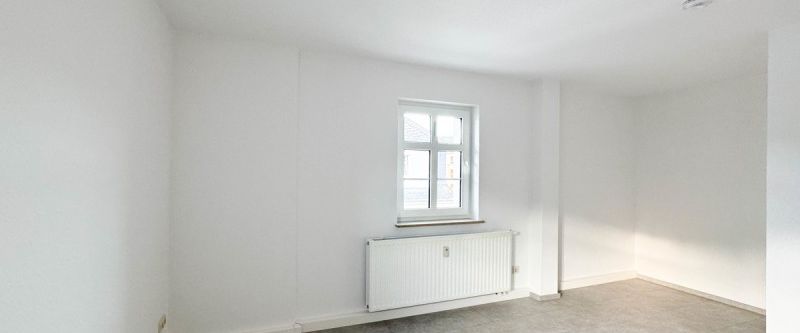 Großzügige, komplett sanierte 5-Raum-Wohnung mit zwei Bädern in Gornsdorf!! - Photo 1
