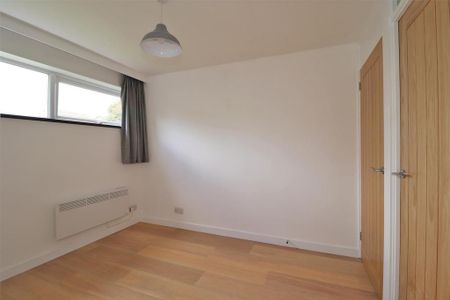 1 bedroom ground floor maisonette to rent - Photo 3