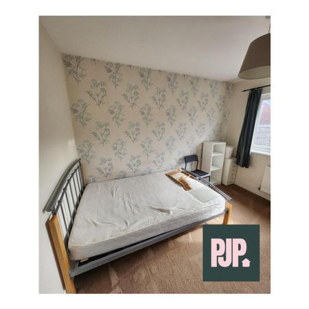 1 bedroom in a house share to rent - Photo 5