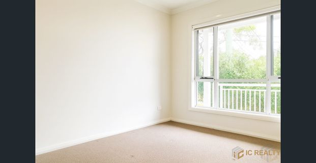 Modern 1-Bedroom Granny Flat | Quiet & Leafy | Private Living - Photo 1