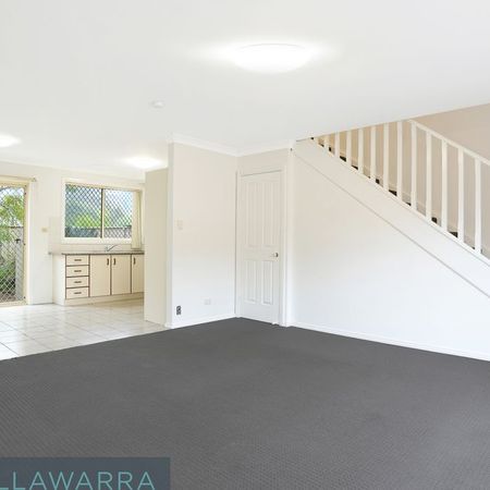 Located just minutes walk to Wollongong Hospital, Train Station and the CBD - Photo 3