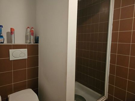 Rustig gelegen studio met ruim terras te St.-Jozef-Olen ! - Photo 4