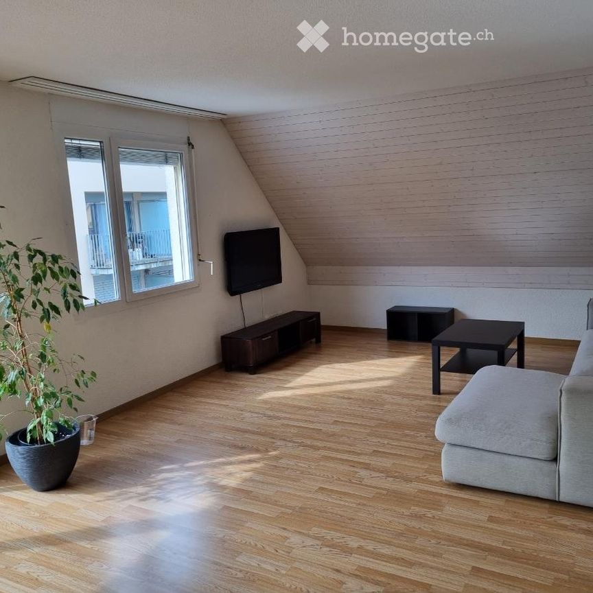 Schöne vollmöblierte Wohnung in Zürich Oerlikon - Foto 1