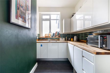 St. Margarets Road, St Margarets, Twickenham, TW1 flat to rent - Photo 3