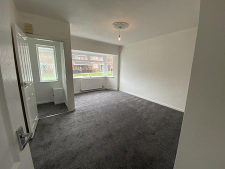 3 bedroom terraced house to rent - Photo 2