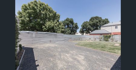 109 Crompton Street, Soldiers Hill, Vic 3350 - Photo 3