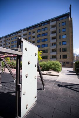 Norra Krokslättsgatan 10 - Photo 1