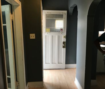 WHOLE HOUSE, 2 BDRMS, UNDEVELOPED BSMT IN STAMPEDE PARK! - Photo 5