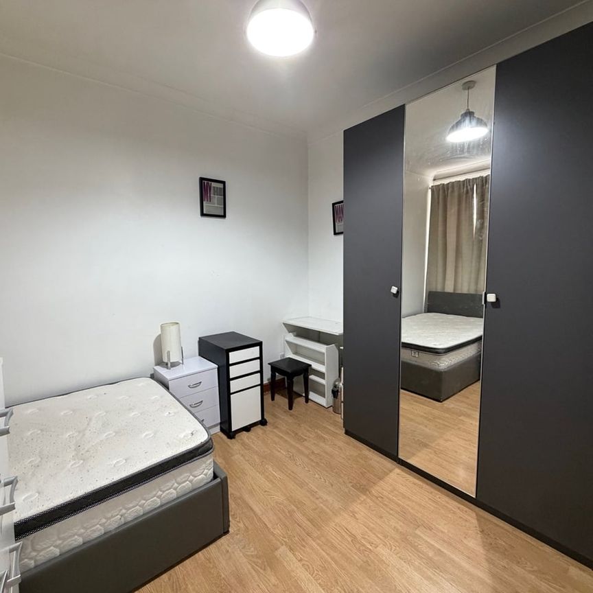 Studio Flat, Finchley Road, NW3 - Photo 1