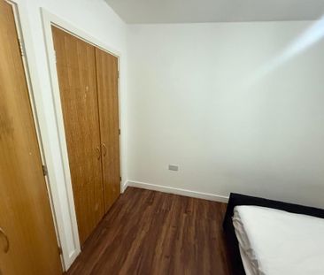 1 bedroom in a house share to rent - Photo 4