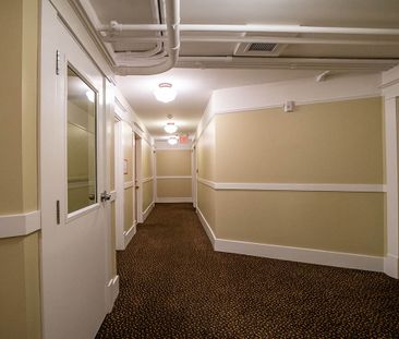 October Mansion - 1 Bedroom - Photo 6