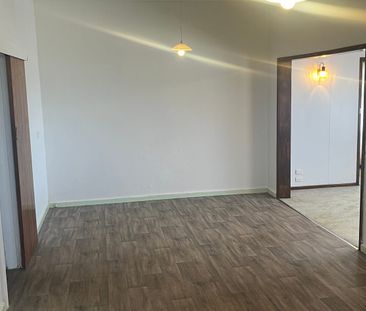 Country Quiet, Town Convenience - Photo 3