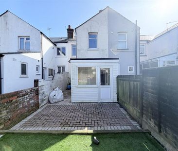 2 bedroom house to rent - Photo 1