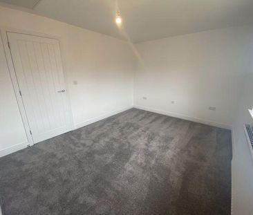 2 bedroom semi-detached house to rent - Photo 4