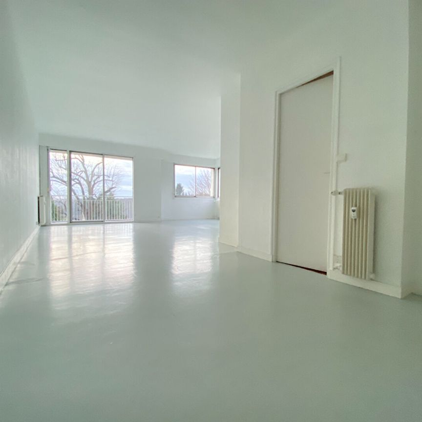 Location Appartement 5 pièces 130m² MONT ST AIGNAN 76130 - Photo 1