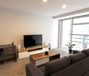 Stylish and Sophisticated One Bedroom Apartment - Photo 2