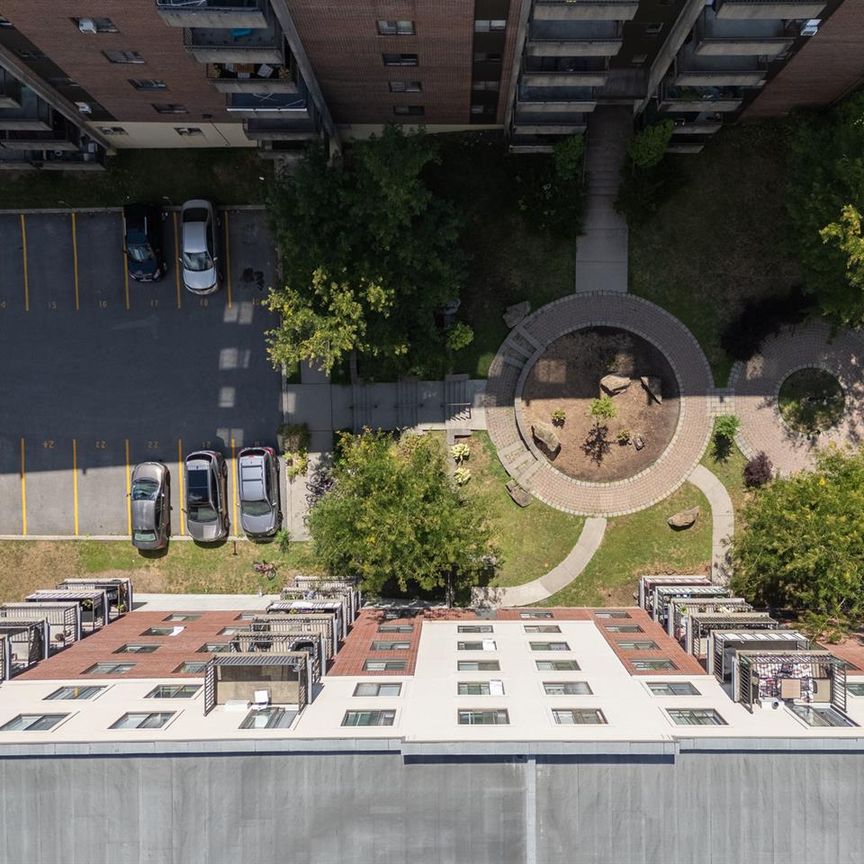2-bedroom Unit - 1750 Boulevard Lévesque Est, Laval - Photo 1