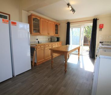6 bedroom terraced house to rent - Photo 3