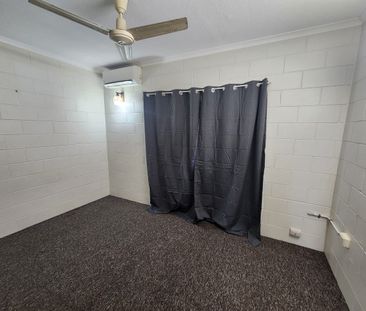 Walking distance to Cairns Central Shopping Centre - Photo 5