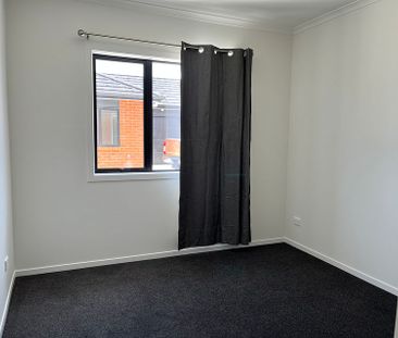 Near new (2024) 2BR Townhouse - Photo 1