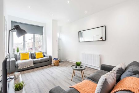 6 bedroom house to rent - Photo 2