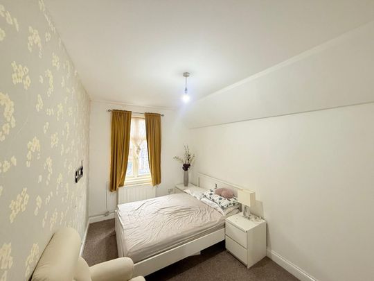 Double room to rent close to Goodmayes station - £800 - Photo 1