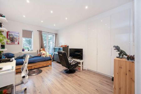 5 bedroom detached house to rent - Photo 5