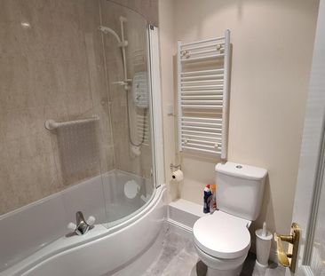 2 bedroom terraced house to rent - Photo 4