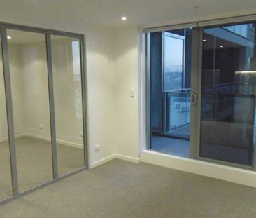 One Bedroom and Study - Photo 1
