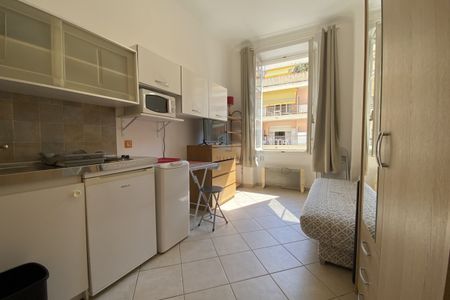 LOCATION ETUDIANT - MENTON PLEIN CENTRE - STUDETTE MEUBLEE - Photo 4
